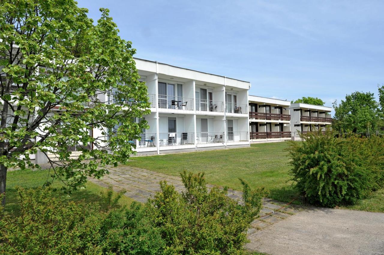 Bella Donna Apartment Balatonfured Exterior photo