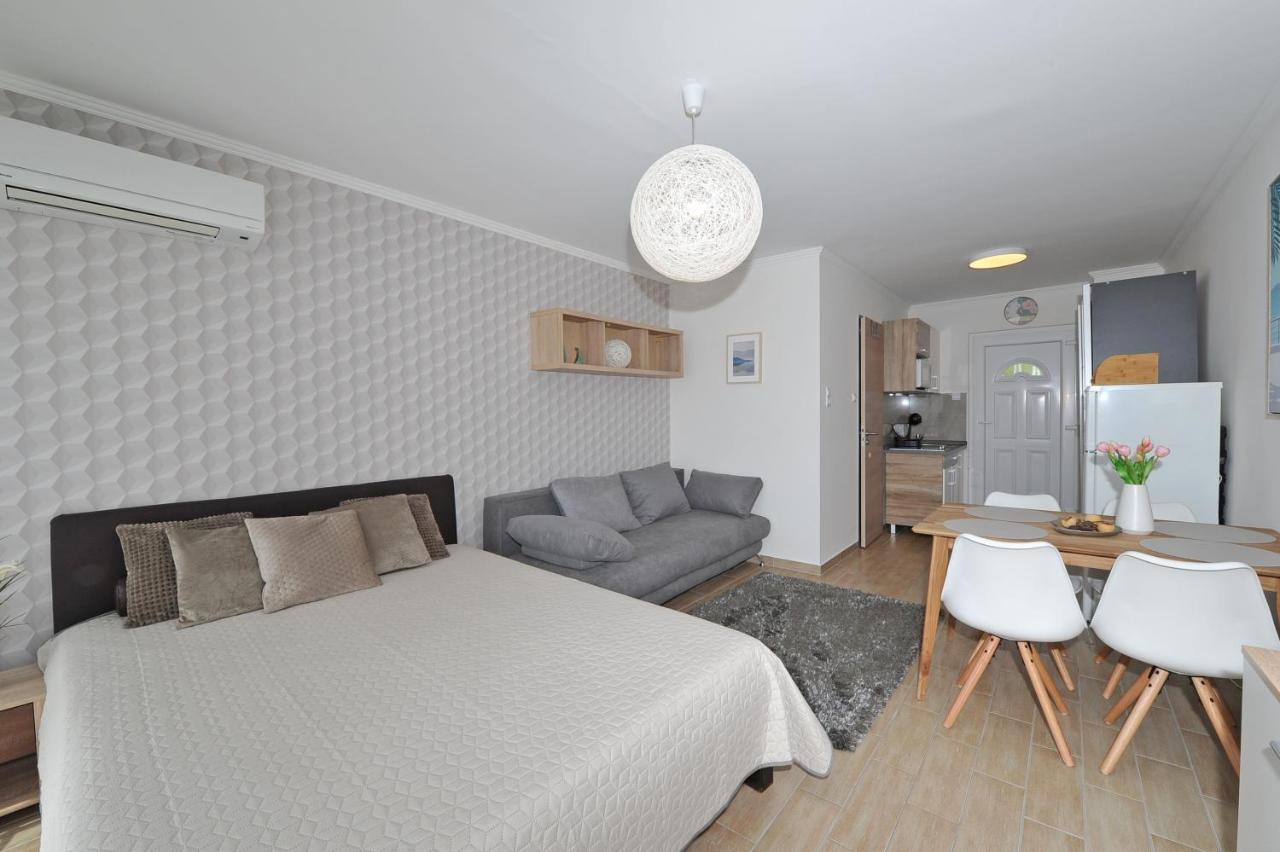 Bella Donna Apartment Balatonfured Exterior photo