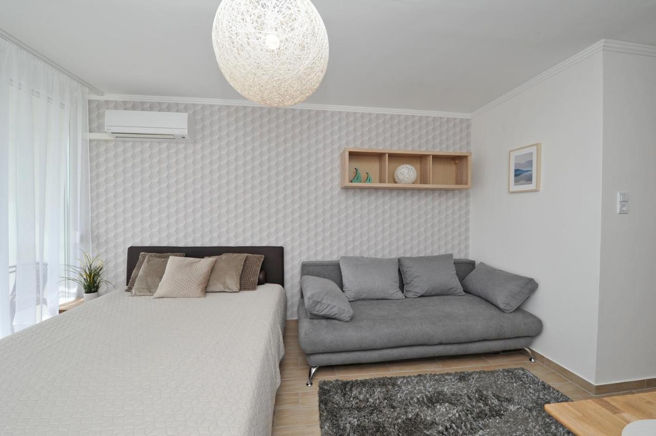 Bella Donna Apartment Balatonfured Exterior photo