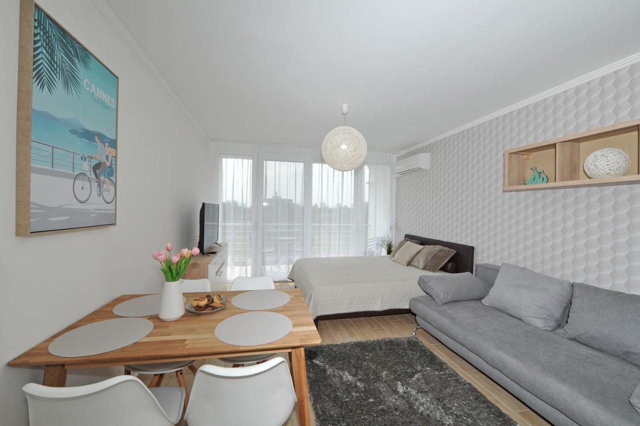 Bella Donna Apartment Balatonfured Exterior photo