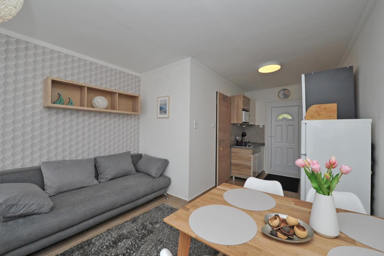 Bella Donna Apartment Balatonfured Exterior photo